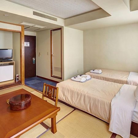 Okinawa Sun Plaza Hotel Naha Bagian luar foto