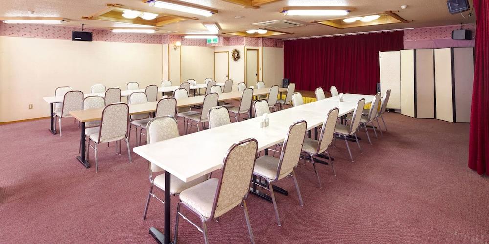 Okinawa Sun Plaza Hotel Naha Bagian luar foto