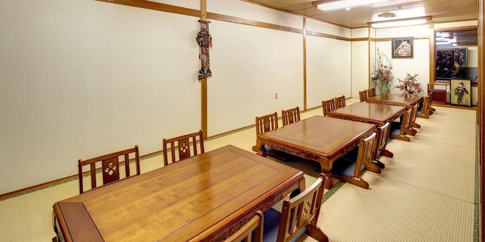 Okinawa Sun Plaza Hotel Naha Bagian luar foto