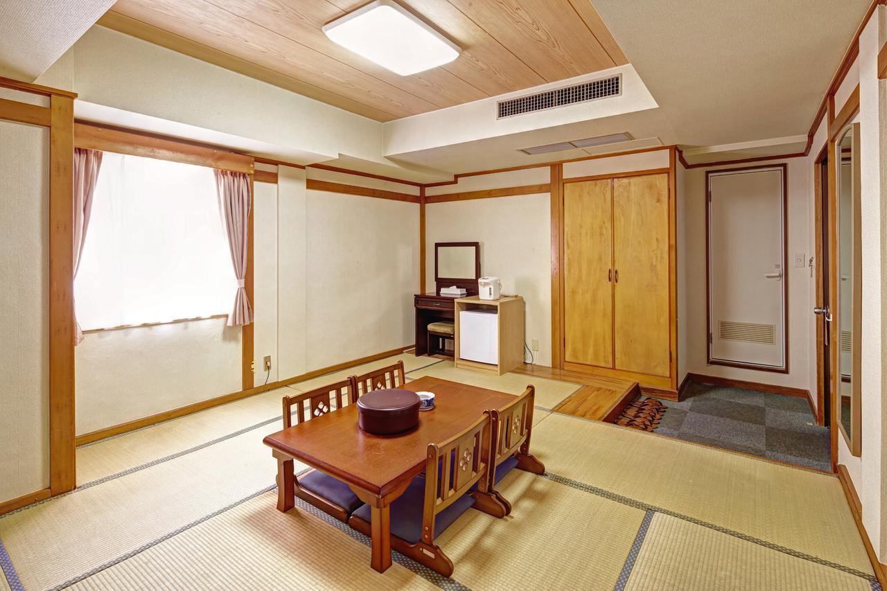 Okinawa Sun Plaza Hotel Naha Bagian luar foto